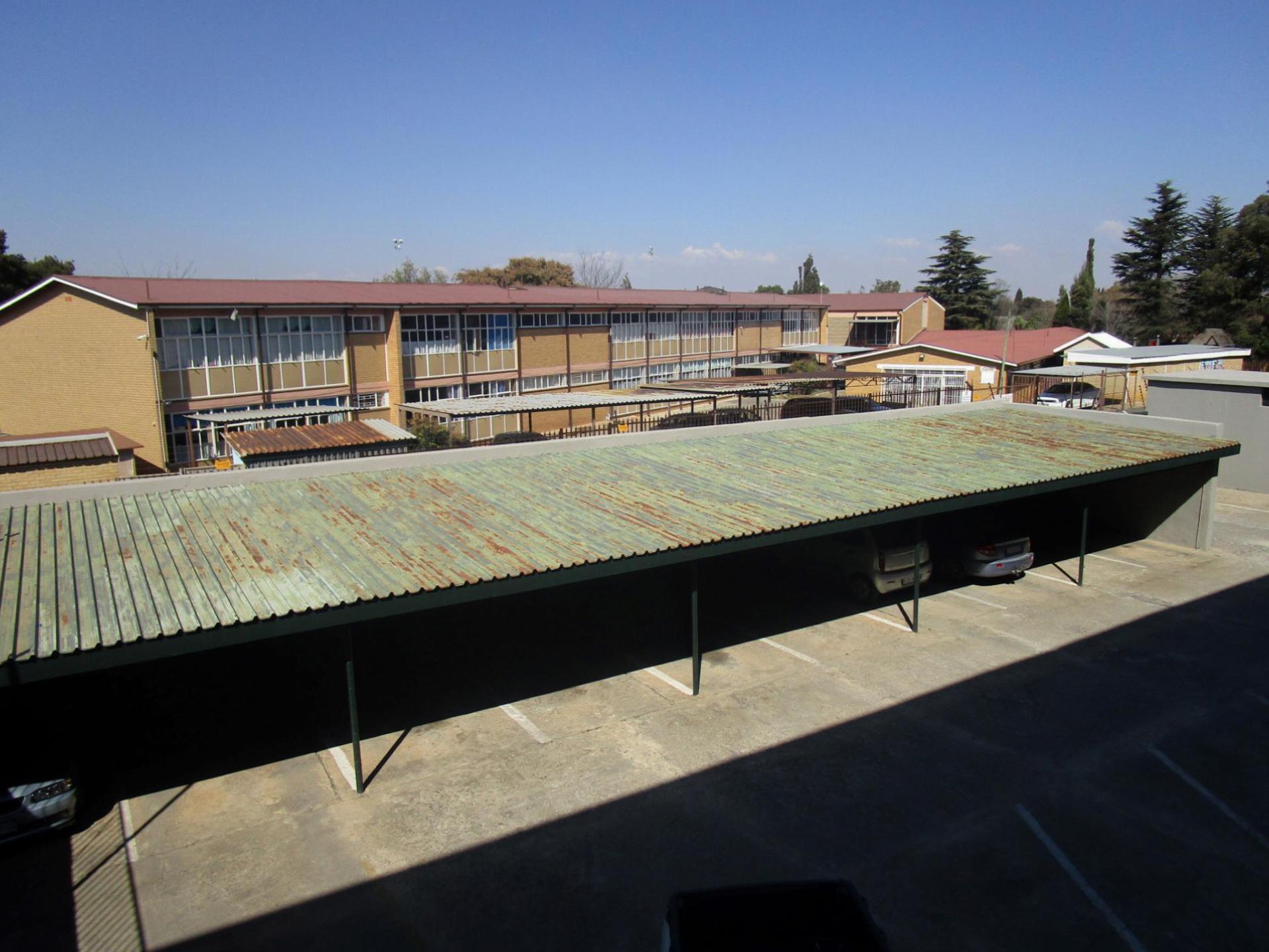 Spaces - 6 square meters of property in Horison