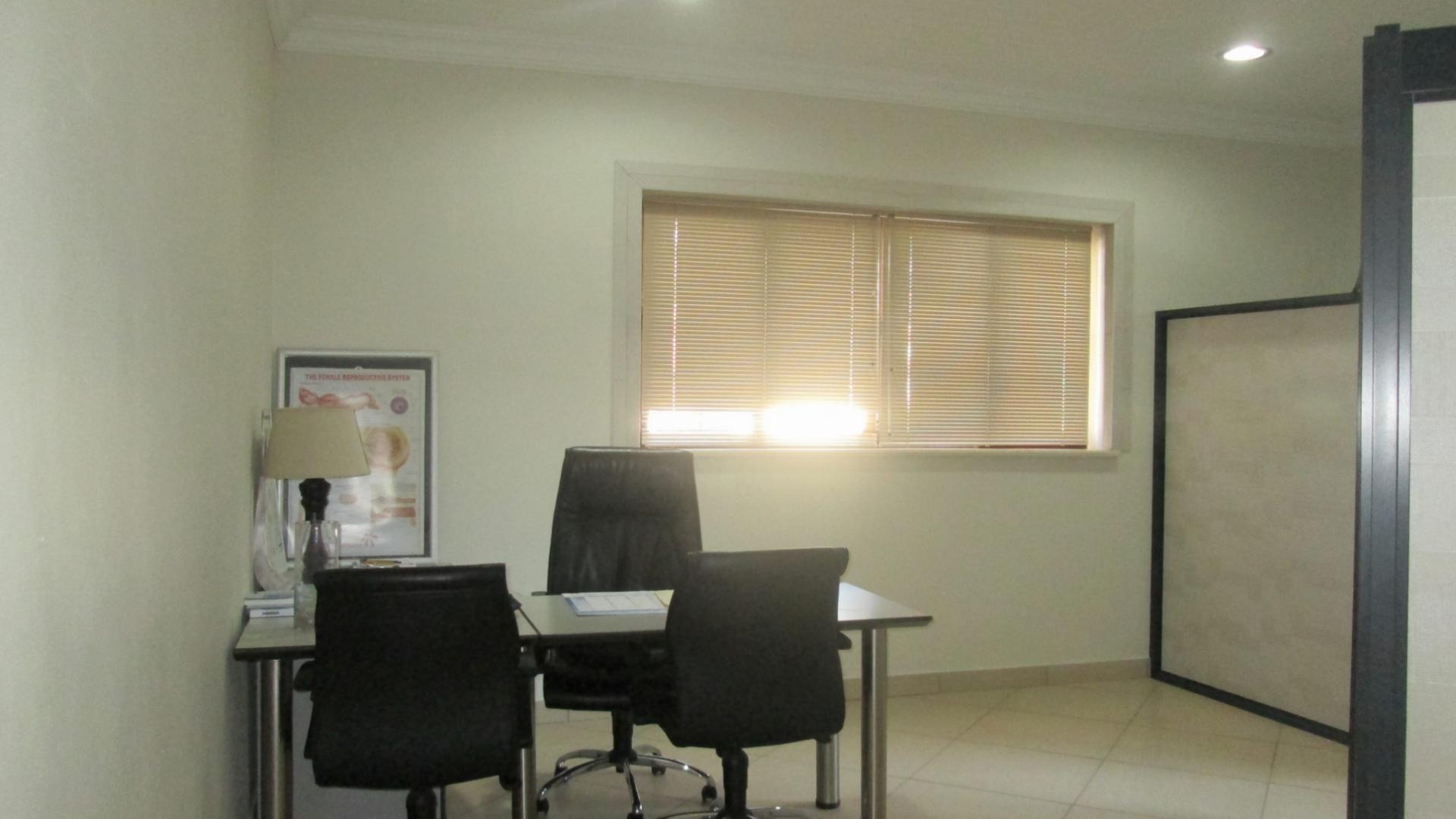 Rooms - 203 square meters of property in Linbro Park A.H.