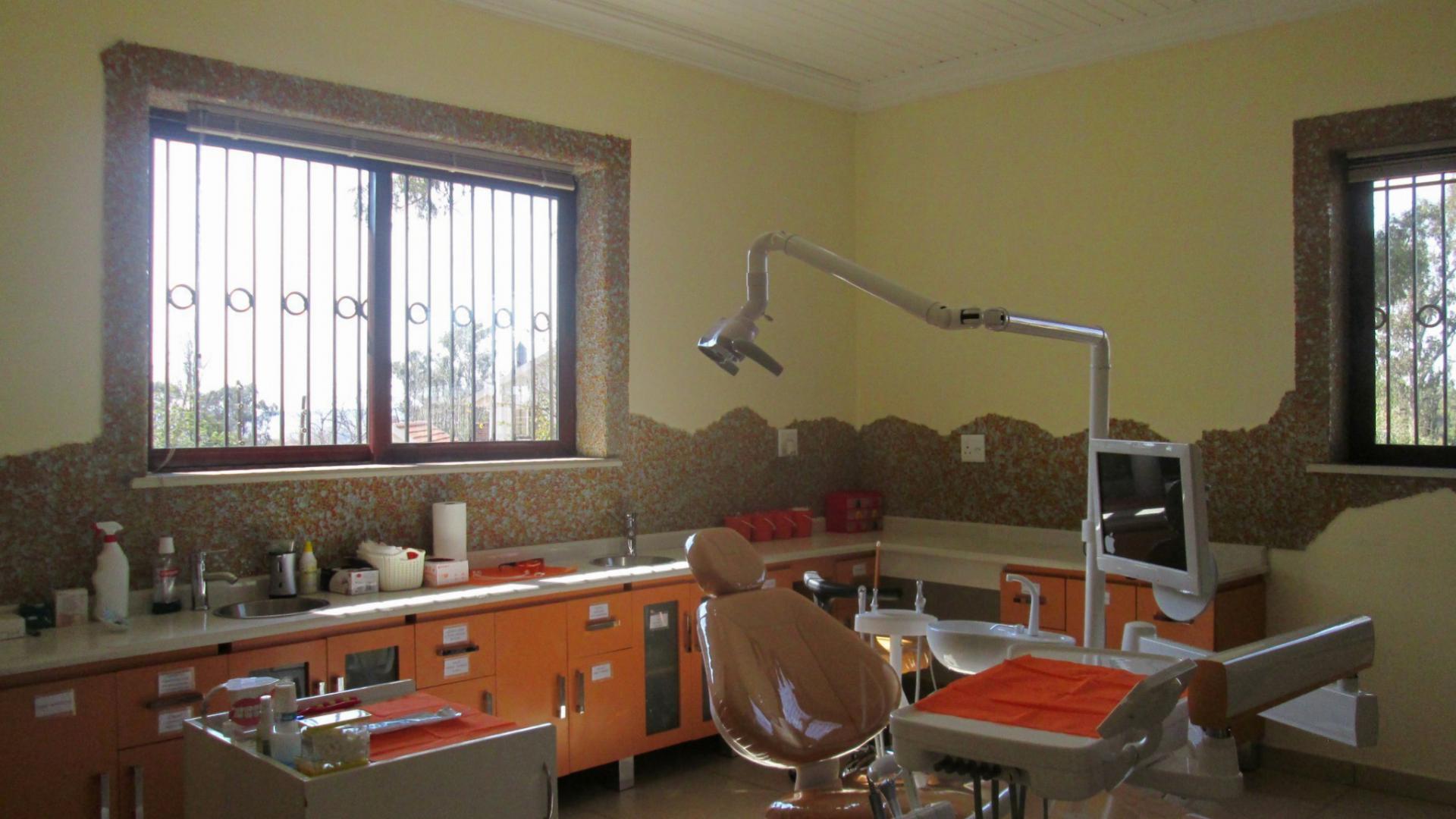 Rooms - 203 square meters of property in Linbro Park A.H.