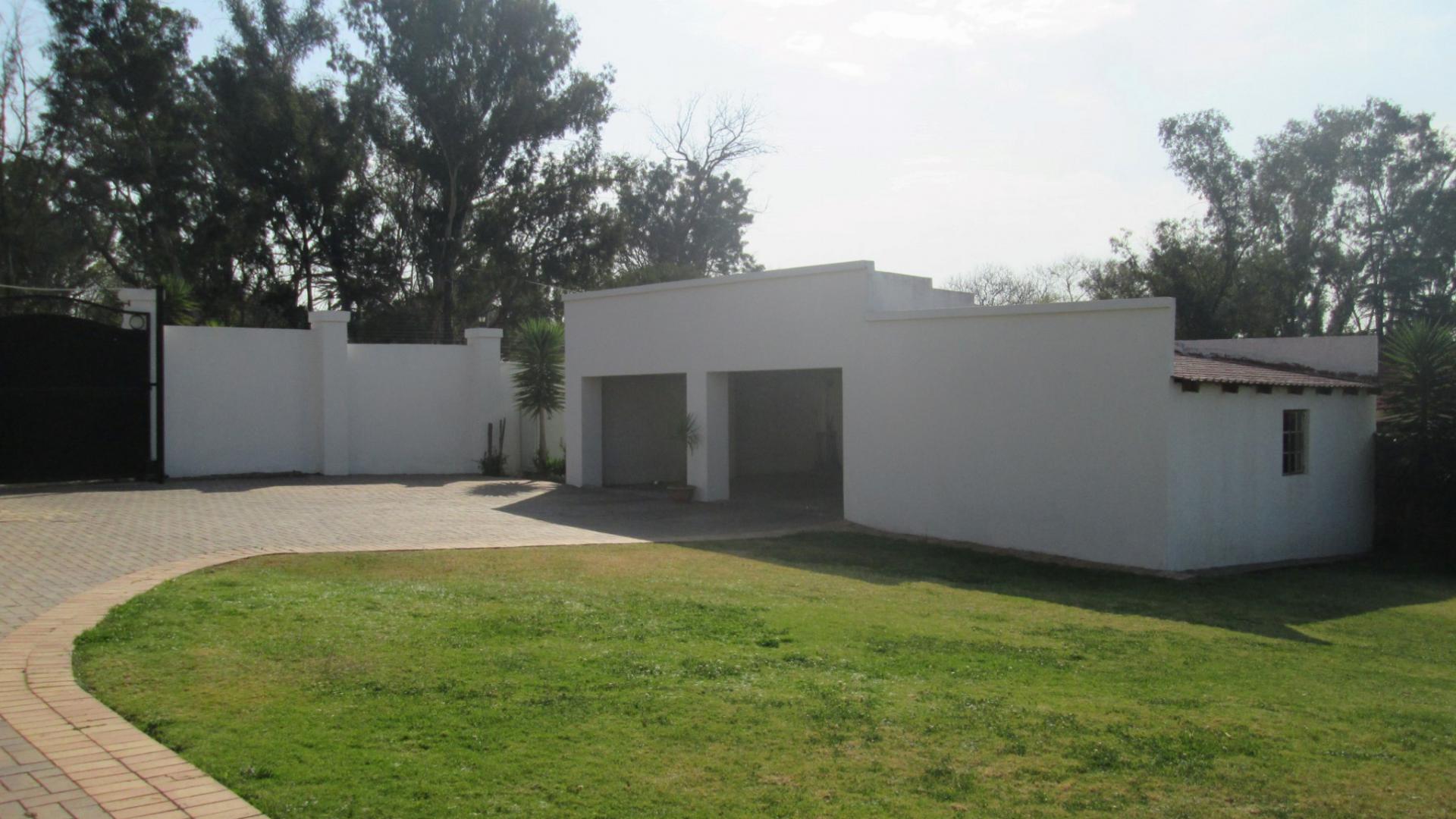 Front View of property in Linbro Park A.H.