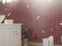 Bathroom 1 - 26 square meters of property in Linbro Park A.H.