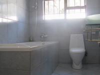 Bathroom 1 - 26 square meters of property in Linbro Park A.H.