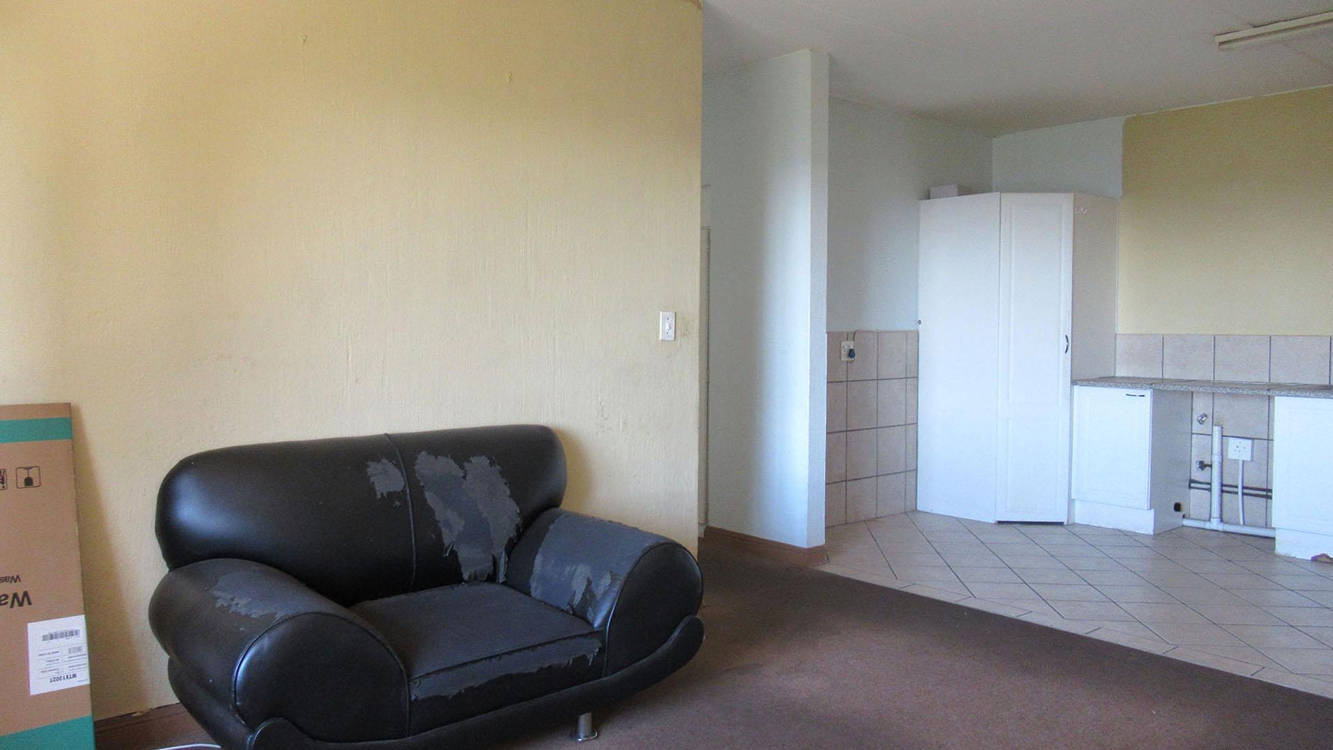 Lounges - 18 square meters of property in Constantia Kloof