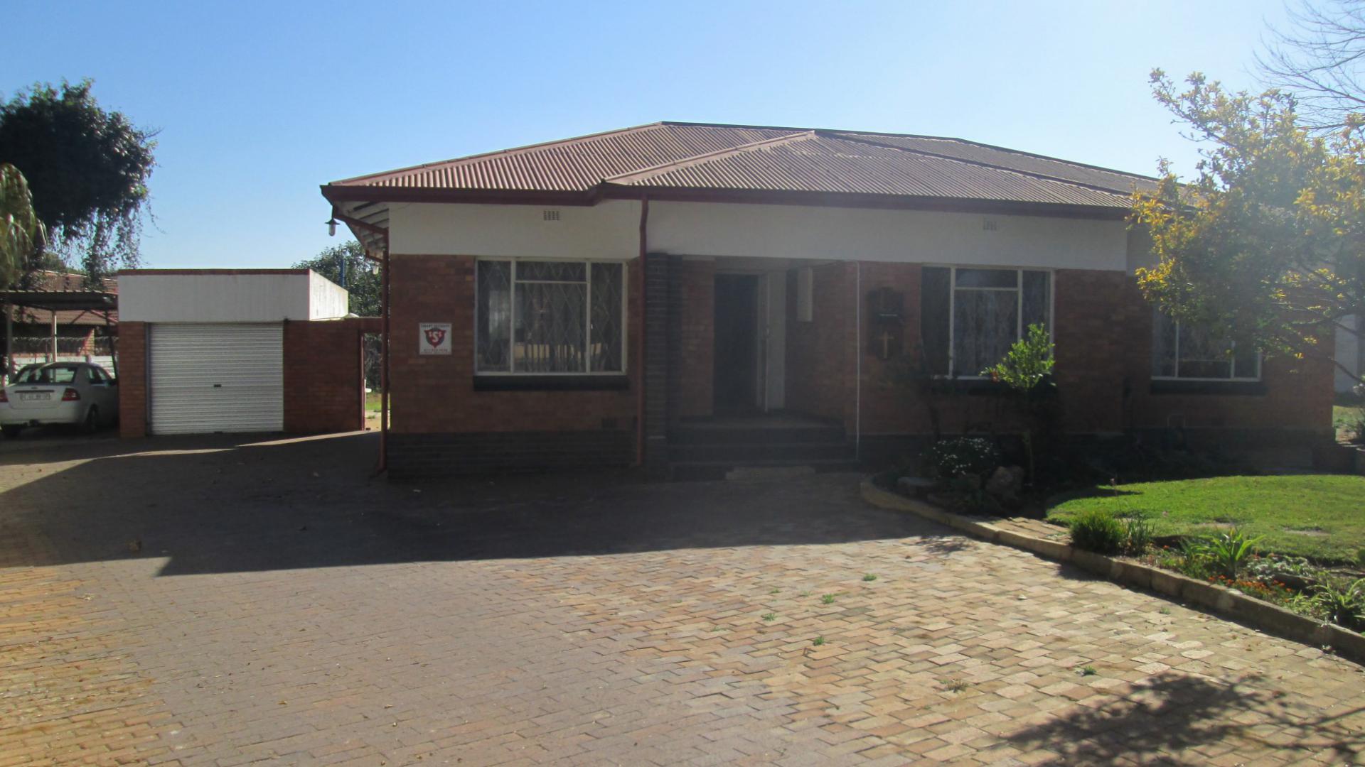 Front View of property in Kempton Park