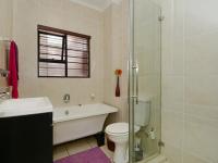 Main Bathroom - 4 square meters of property in Noordhang