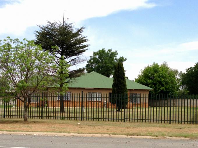 3 Bedroom House for Sale For Sale in Standerton - Private Sale - MR164584