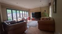 Lounges - 22 square meters of property in Silverfields