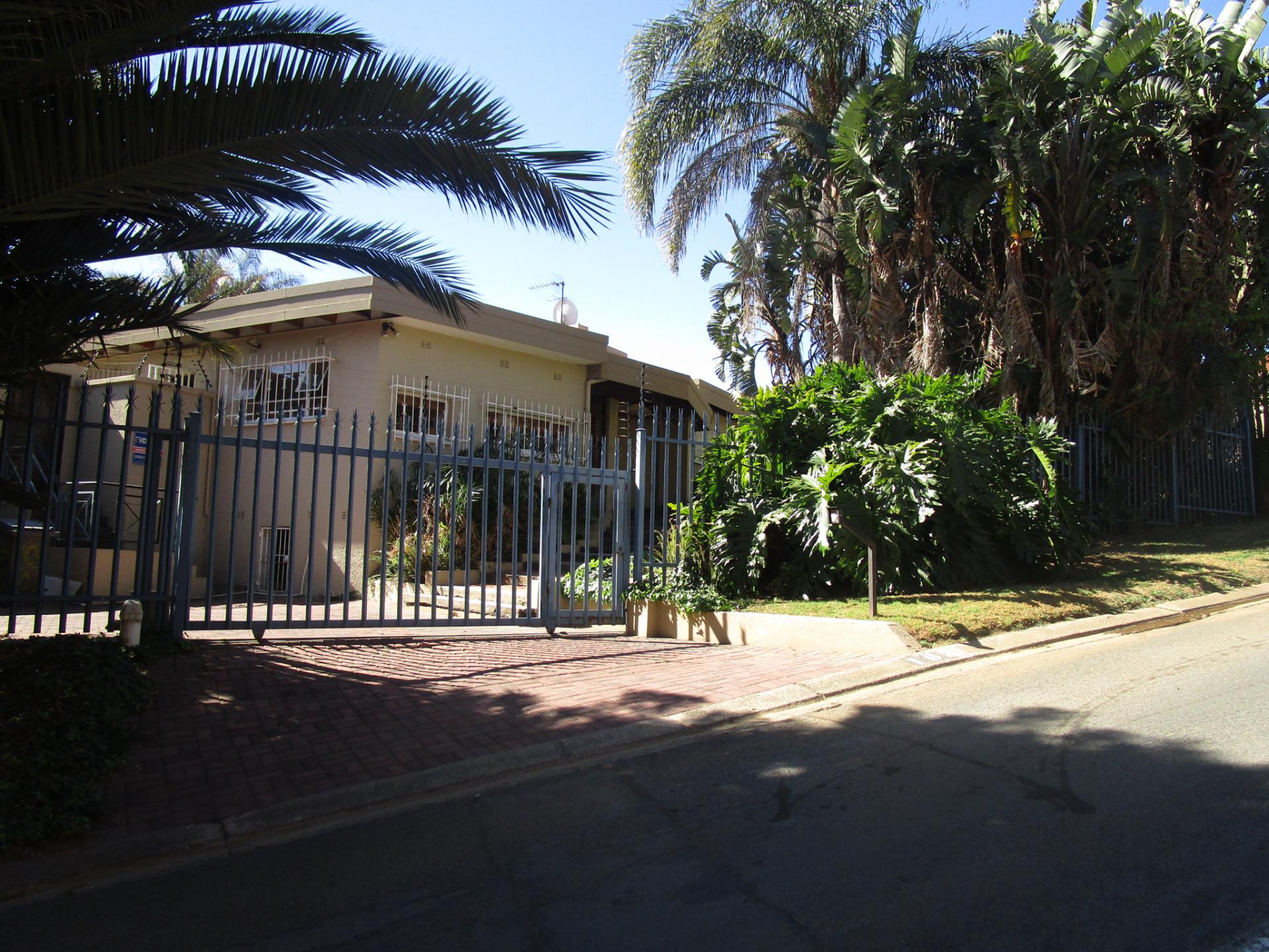 Front View of property in Oakdene