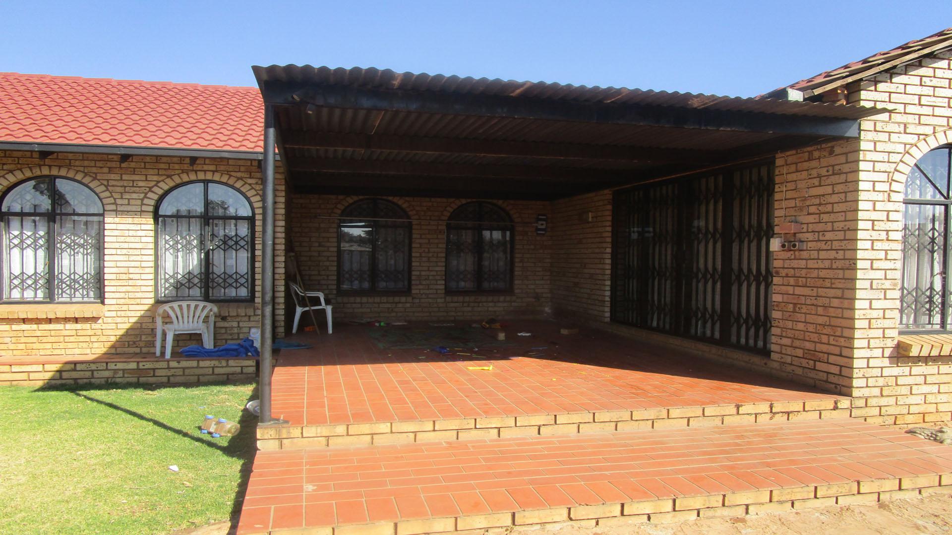 Front View of property in Boksburg