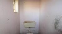 Staff Bathroom - 2 square meters of property in Lenasia South