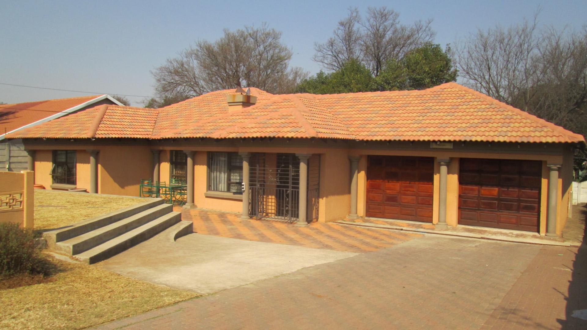 Front View of property in Benoni