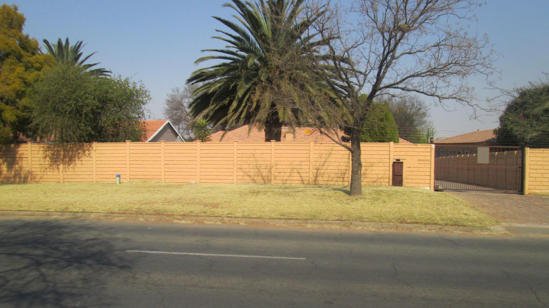 Front View of property in Benoni