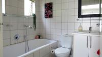 Main Bathroom - 5 square meters of property in Wingate Park
