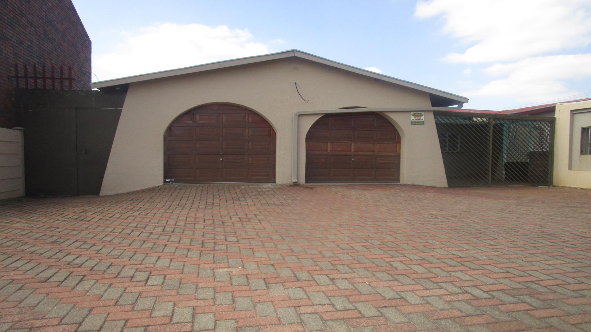 Front View of property in Lenasia