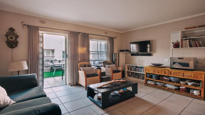 2 Bedroom Apartment for Sale For Sale in Hout Bay   - Private Sale - MR164910