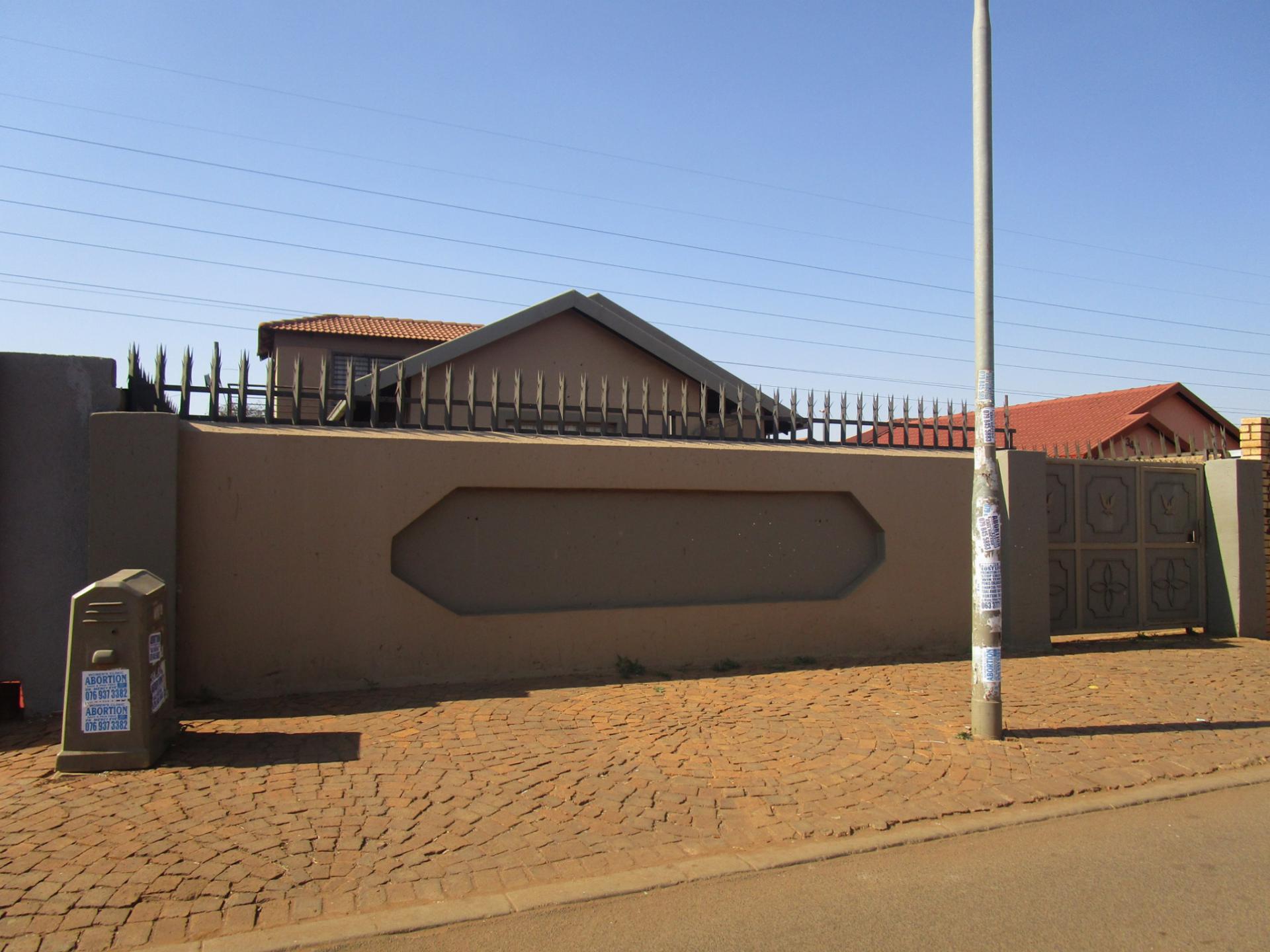 3 Bedroom House  for Sale  For Sale  in Soweto  Home  Sell 