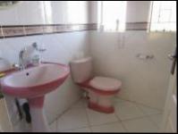 Main Bathroom - 5 square meters of property in Lenasia South