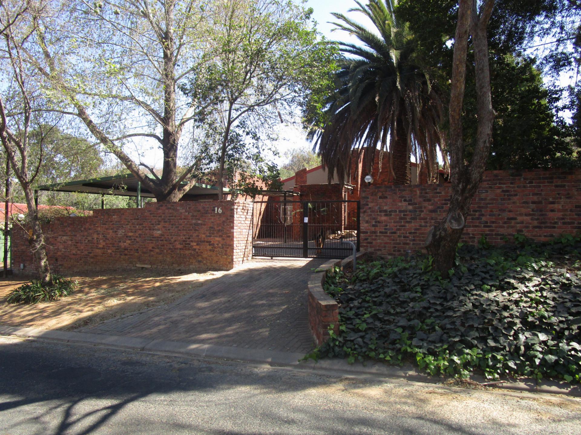 Front View of property in Randpark Ridge