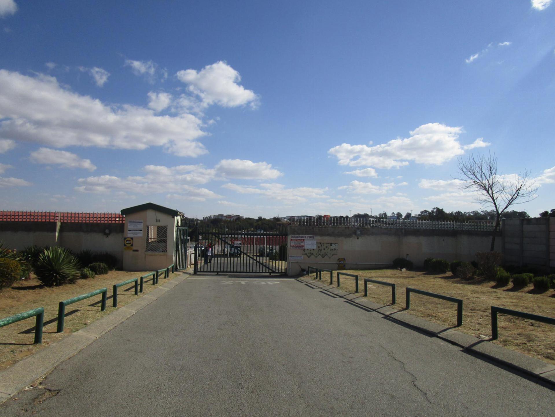 Front View of property in Ridgeway