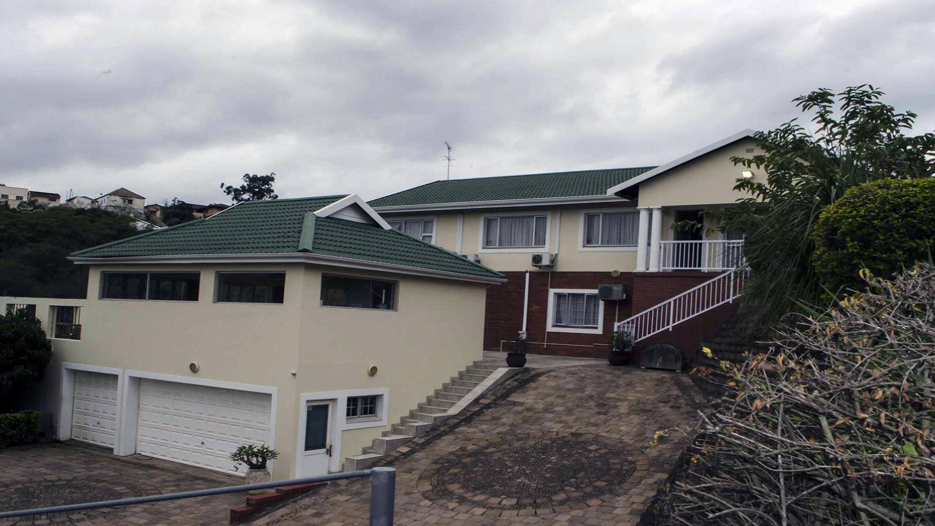 Front View of property in Reservior Hills