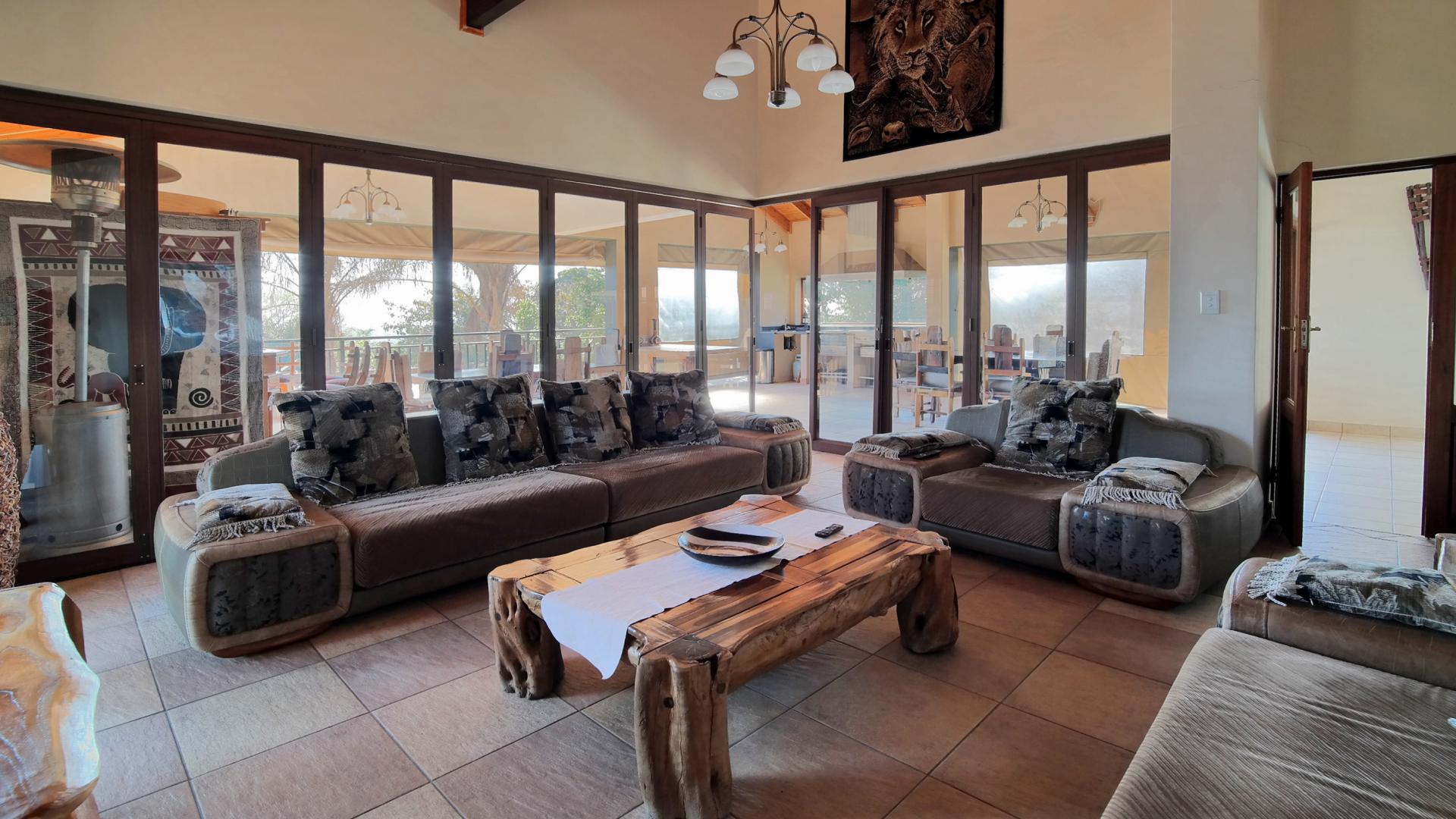 TV Room - 31 square meters of property in Montana Park