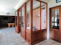 Spaces - 85 square meters of property in Montana Park