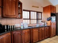 Kitchen - 29 square meters of property in Montana Park