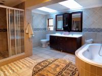 Main Bathroom - 20 square meters of property in Montana Park