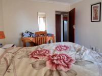 Bed Room 5+ - 99 square meters of property in Montana Park