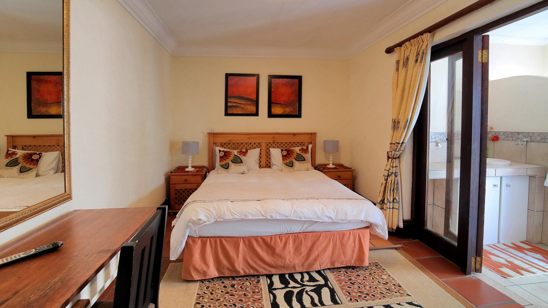 Bed Room 1 - 16 square meters of property in Montana Park