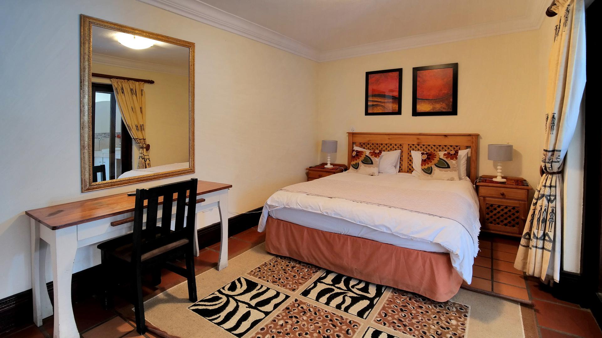 Bed Room 1 - 16 square meters of property in Montana Park