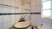 Bathroom 3+ - 46 square meters of property in Montana Park