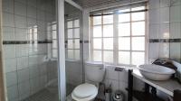 Bathroom 3+ - 46 square meters of property in Montana Park