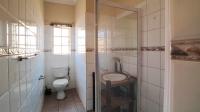 Bathroom 3+ - 46 square meters of property in Montana Park