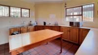 Kitchen - 31 square meters of property in Montana Park