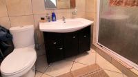 Bathroom 3+ - 26 square meters of property in Montana Park