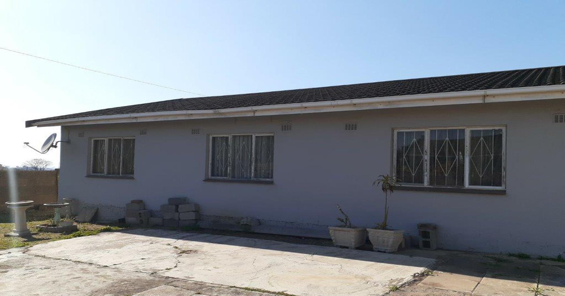 Front View of property in Chatsworth - KZN