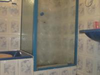 Main Bathroom - 7 square meters of property in Palm Ridge