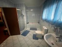 Bathroom 3+ of property in Monument Heights