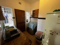 Kitchen of property in Monument Heights