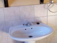 Bathroom 1 - 5 square meters of property in Rynfield