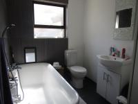 Bathroom 3+ - 7 square meters of property in Boksburg