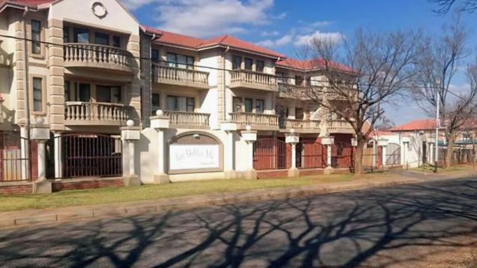 1 Bedroom Apartment for Sale For Sale in Potchefstroom - Private Sale - MR165291