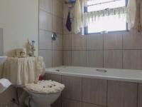 Bathroom 1 - 4 square meters of property in Kidds Beach