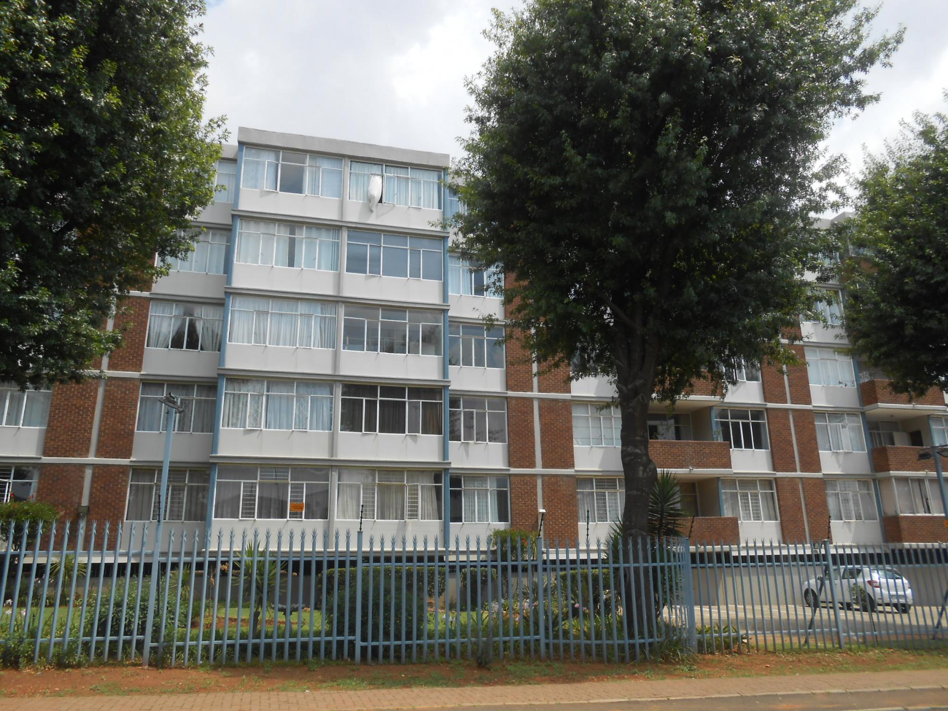 Front View of property in Bedford Gardens