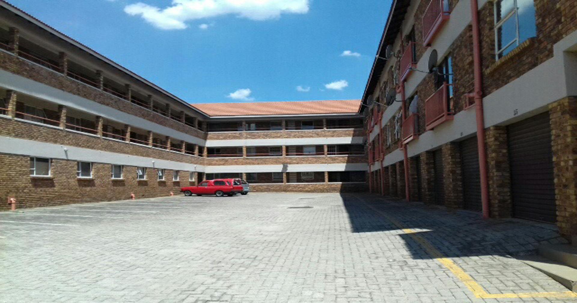 Front View of property in Kempton Park