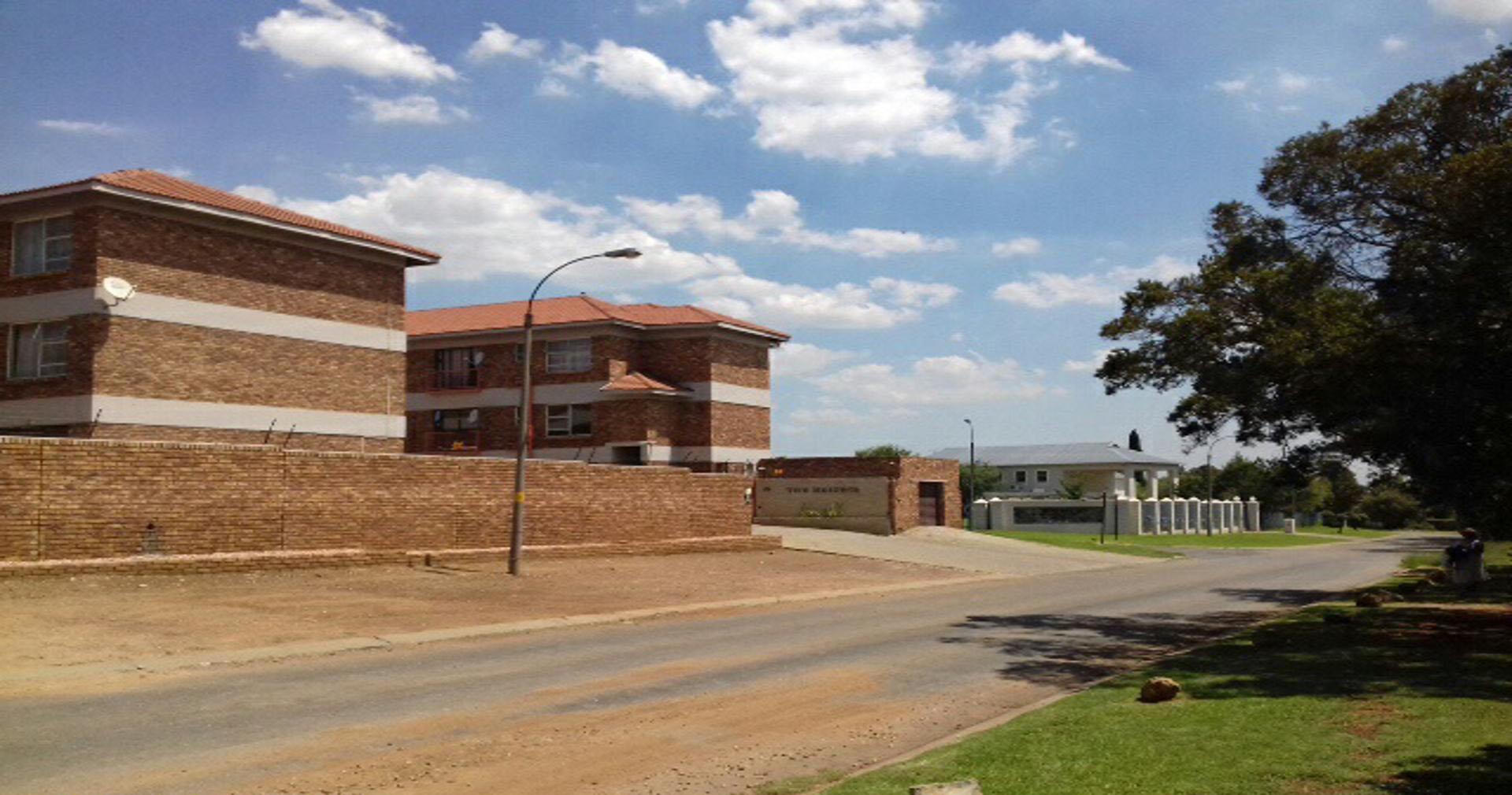 Front View of property in Kempton Park