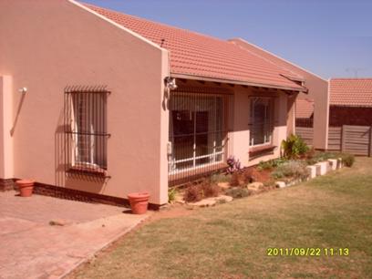 2 Bedroom House for Sale For Sale in The Reeds - Home Sell - MR16537