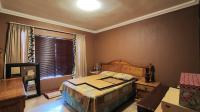 Bed Room 1 - 17 square meters of property in Rustenburg