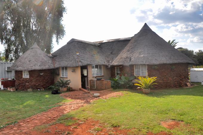 Farm for Sale For Sale in Magaliesburg - Private Sale - MR165502